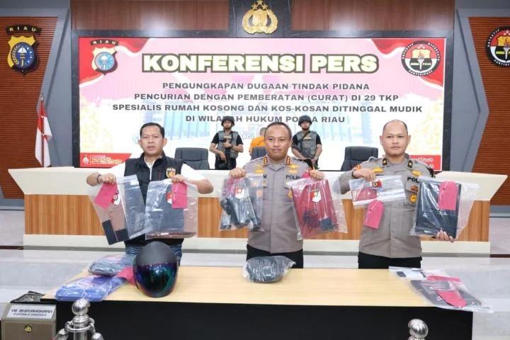 2025-04-08-8867Konfrensi pers.jpeg